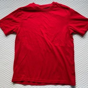 Size Medium (8) Red Tshirt